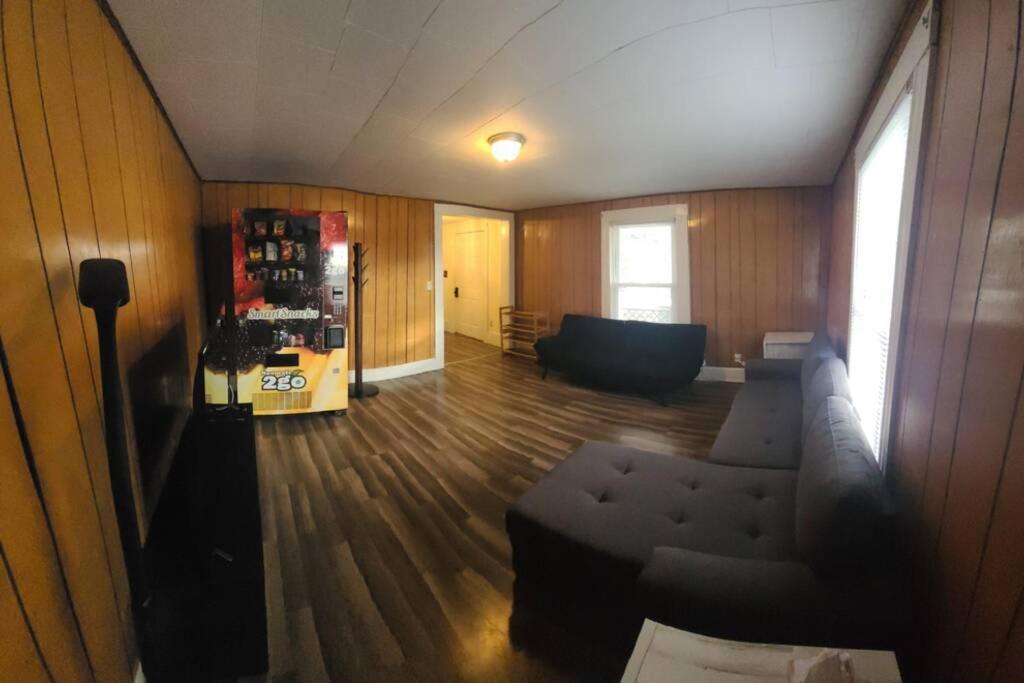 The Dragon'S Den 5 Bedroom House 1 Mile To Main St Tazewell Exterior photo